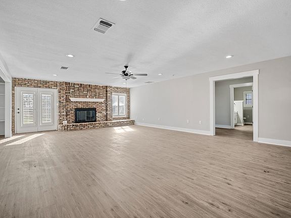 5th image of 1810 Cactus Dr