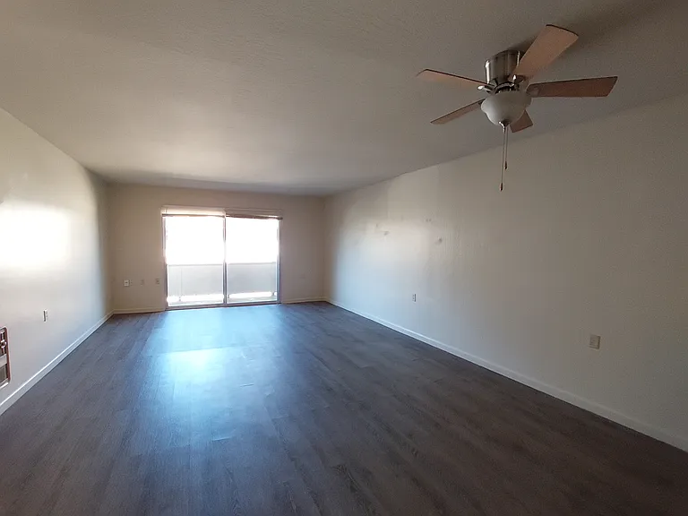 748 Oakland Avenue Apartments — Photo 19