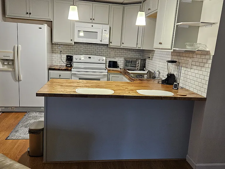 104 Tamara Ln — Photo 3