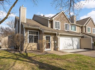 18221 Warbler Ln #61, Eden Prairie, MN 55346
