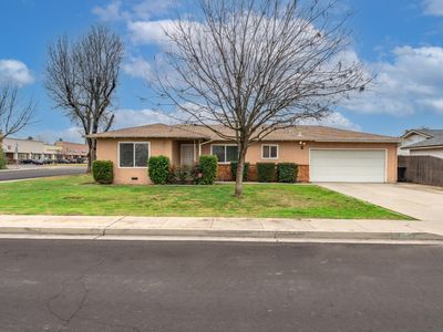 5 W Spring Ln, Lemoore, CA, 93245