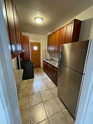 2nd image of 2883 Heath Ave Floor 2