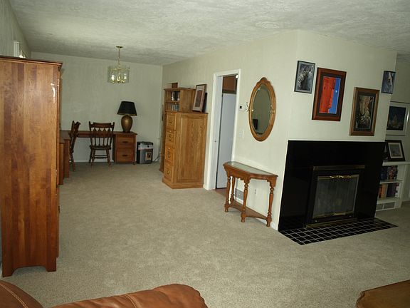 4th image of 3160 S 1810 E