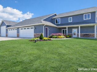 W2821 Fonda Ln, Belleville, WI 53508