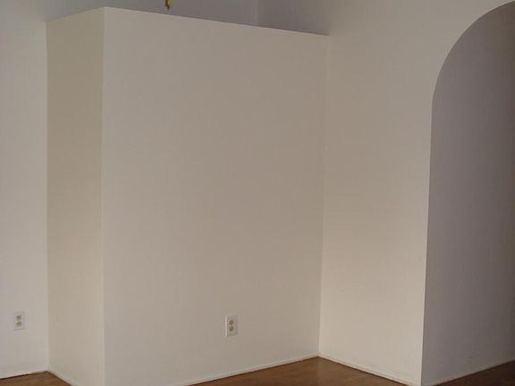 2nd image of 1032 W 24th St