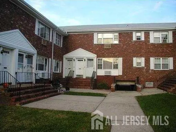 19 Gramercy Gdns, Middlesex, NJ 08846