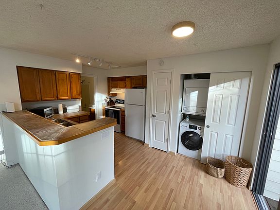 4th image of 4815 White Rock Cir APT H