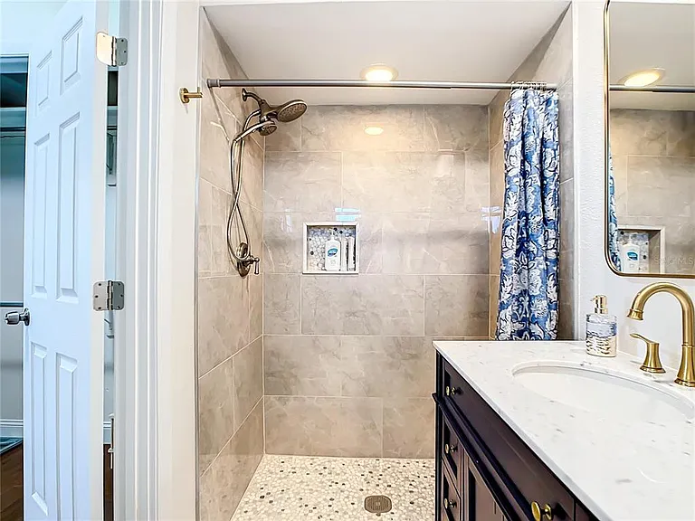 2250 Watrous Dr — Photo 14