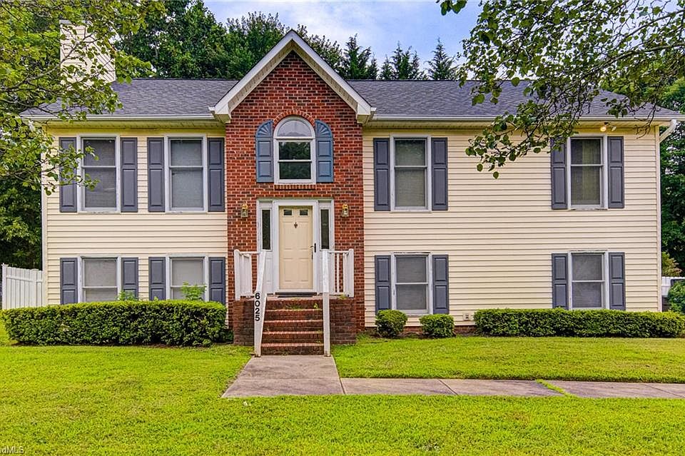 1st image of 6025 Yeaton Glen Dr