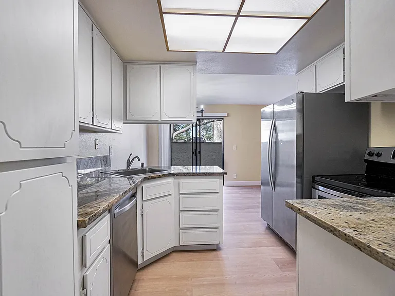 24054 La Paz Way — Photo 19