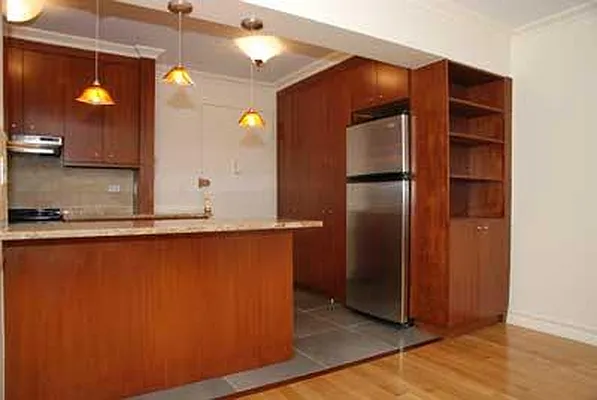 Rented by Buchbinder & Warren | media 35