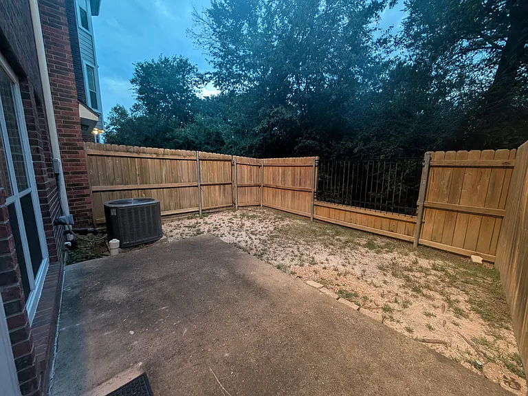 305 Holleman Dr E #1304 — Photo 8