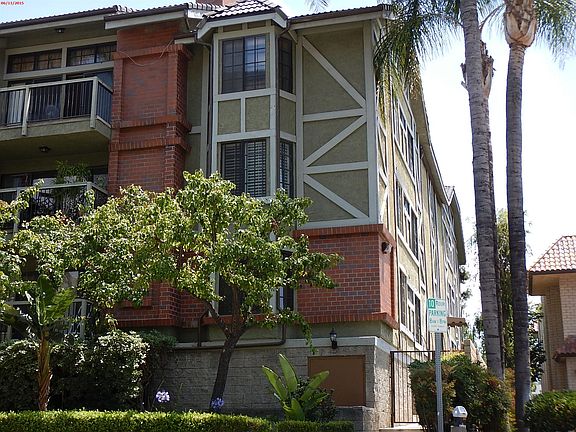 4th image of 18324 Clark St Unit 306