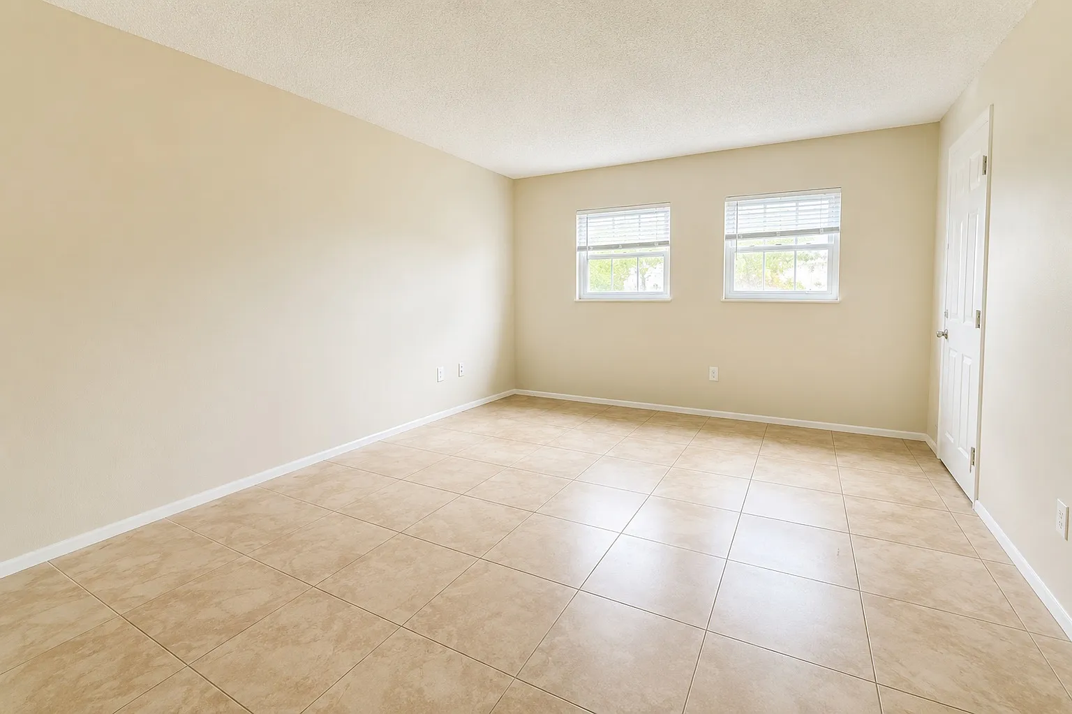 Las Palmas (Unicenter Rentals) - B — Photo 2