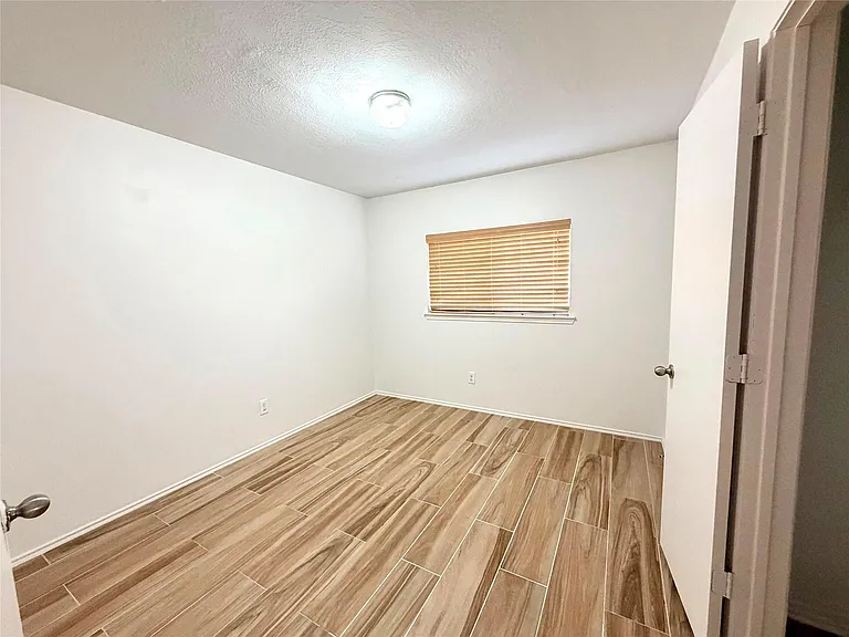14111 Fox Creek Park Dr — Photo 9