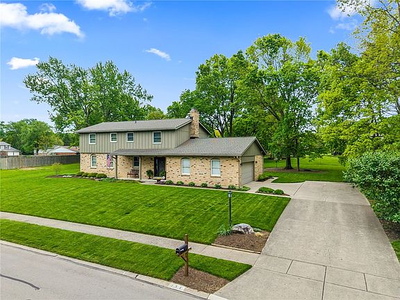 2nd image of 454 Shirley Ann Dr