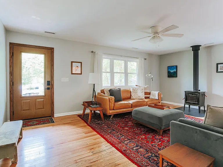 930 Saint Charles Ave — Photo 11