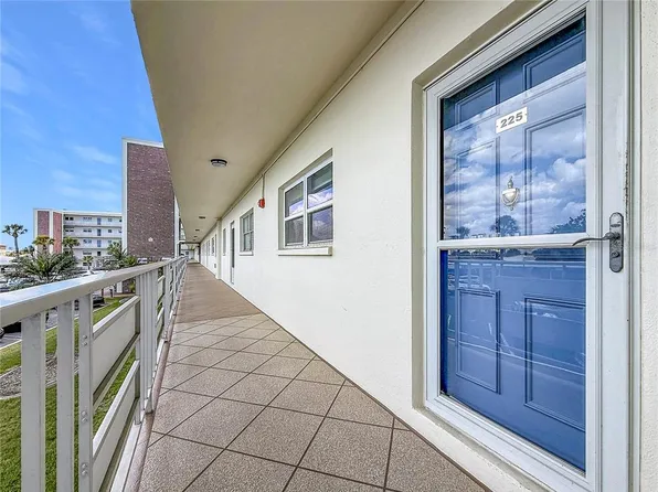5575 Gulf Blvd APT 225, Saint Pete Beach, FL 33706