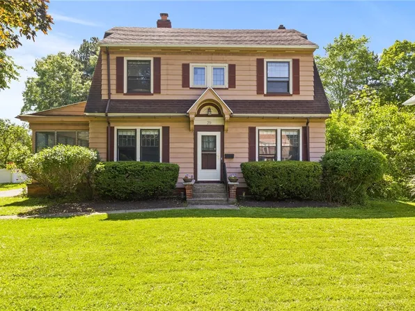 29 Stonehenge Rd, Rochester, NY 14609
