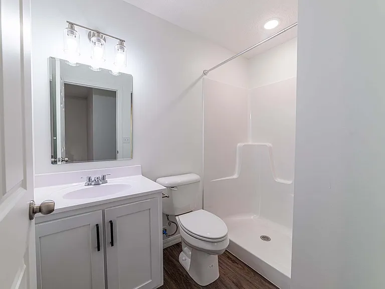 6208 Commerce Dr — Photo 7