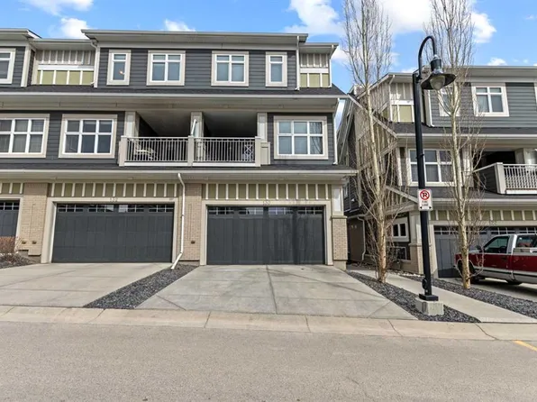 130 E Silverado Plains Park SW, Calgary, AB T2X 1Y8