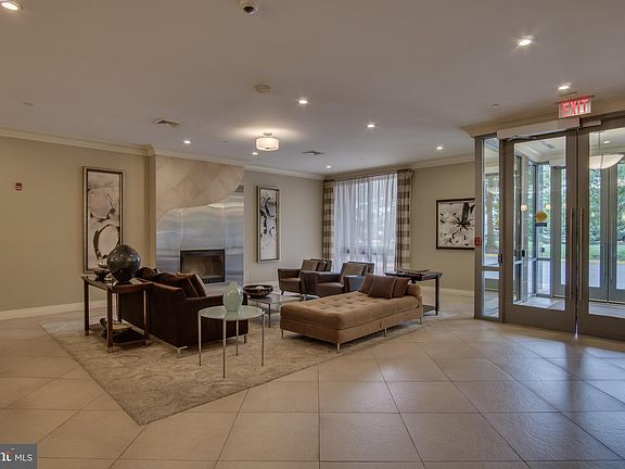 2nd image of 2451 Midtown Ave #913