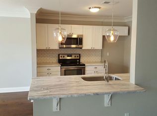 102 Greenmeadow Dr, Goose Creek, SC 29445