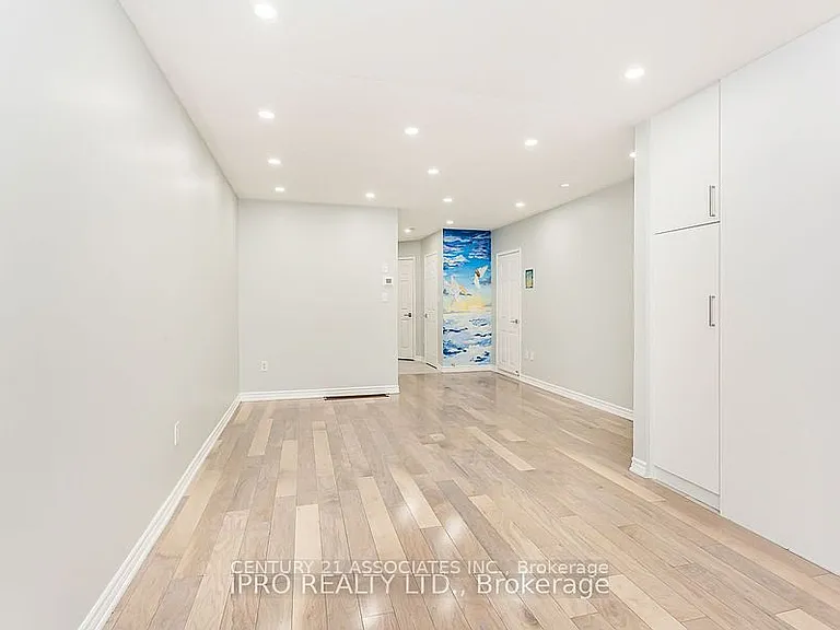 2410 Emerson Dr — Photo 8