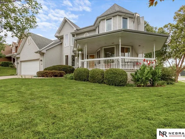 501 N Polk Cir, Papillion, NE 68046