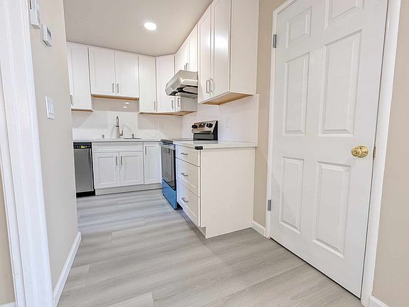5th image of 967 Zarick Dr