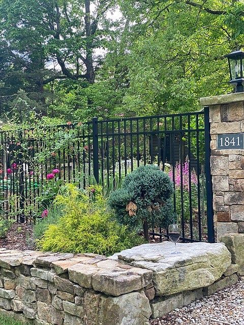 1st image of 1841 Laurel Lake Dr