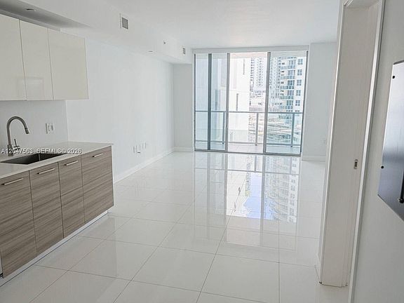 5th image of 1300 Brickell Bay Dr APT 1110
