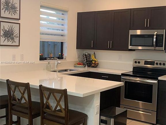 2nd image of 670 NE 207th St #670