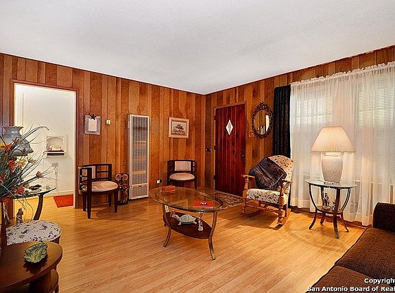 5th image of 2039 Edison Dr