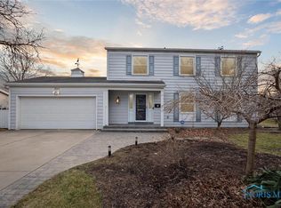 524 Dussel Dr, Maumee, OH 43537