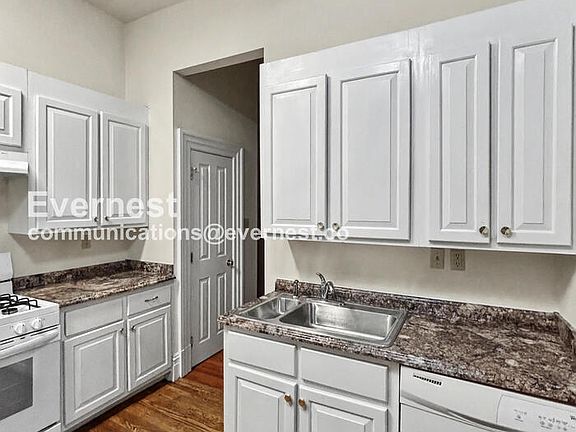 4th image of 1815 W Grace St #1