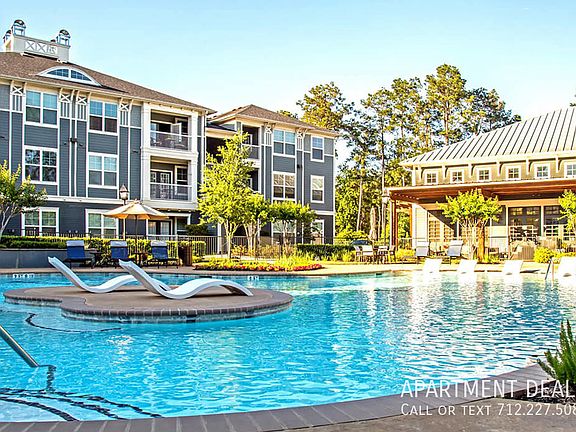 3rd image of 4406 College Park Dr #1250