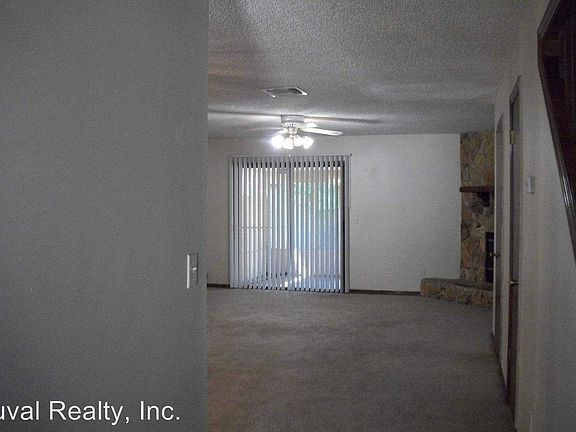 3rd image of 5659 Bennington Dr