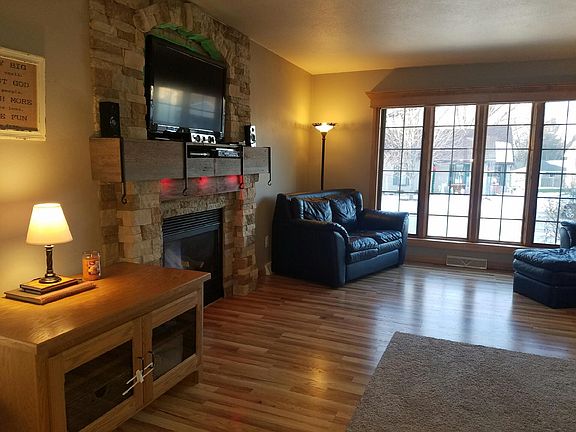 2nd image of 2271 Hilltop Dr