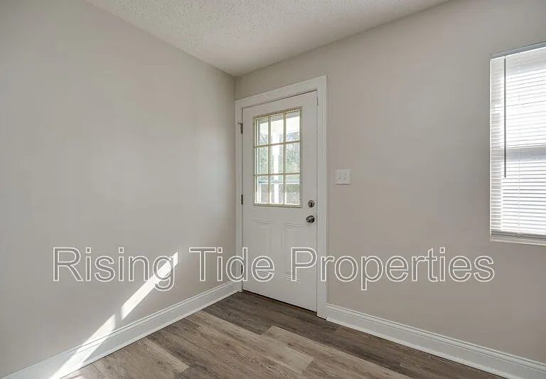 1903 Alice St — Photo 18