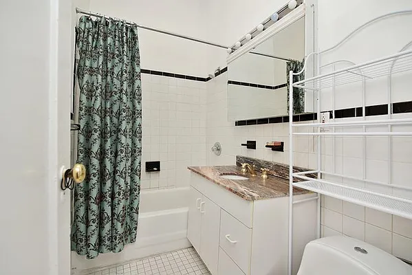 Rented by Keller Williams NYC | media 9