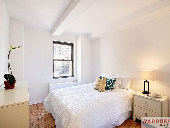 4th image of 235 E 49th St APT 9F