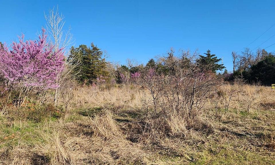 2nd image of 42 Autumn Wood Farms Rd