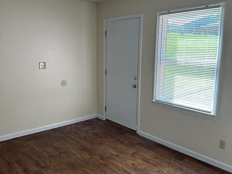 163 Landings Dr — Photo 13