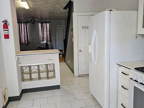 4th image of 1202 Conrad St