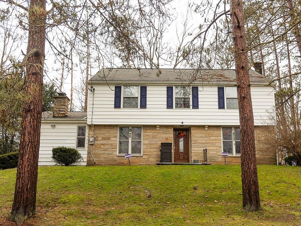 1st image of 4 Orchard Ln