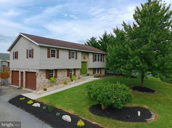 1265 Ashton Dr, Shippensburg, PA 17257