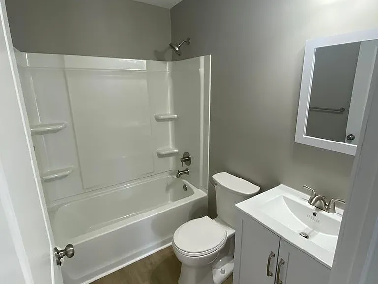 4 Ashland Ave — Photo 9