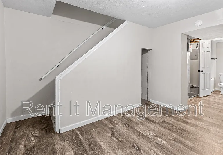3314 Franklin St — Photo 20