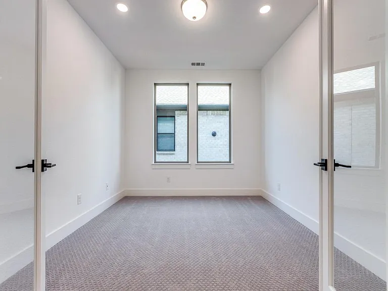 4421 Bandera Dr — Photo 20